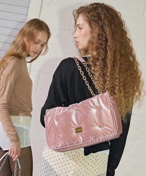 체인 쿠션 패딩 숄더백_핑크