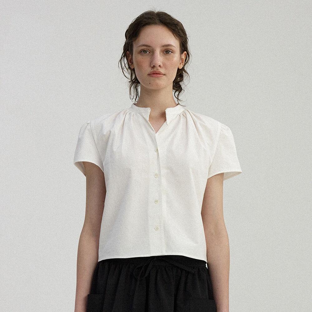 Pome puff sleeve shirt (White)