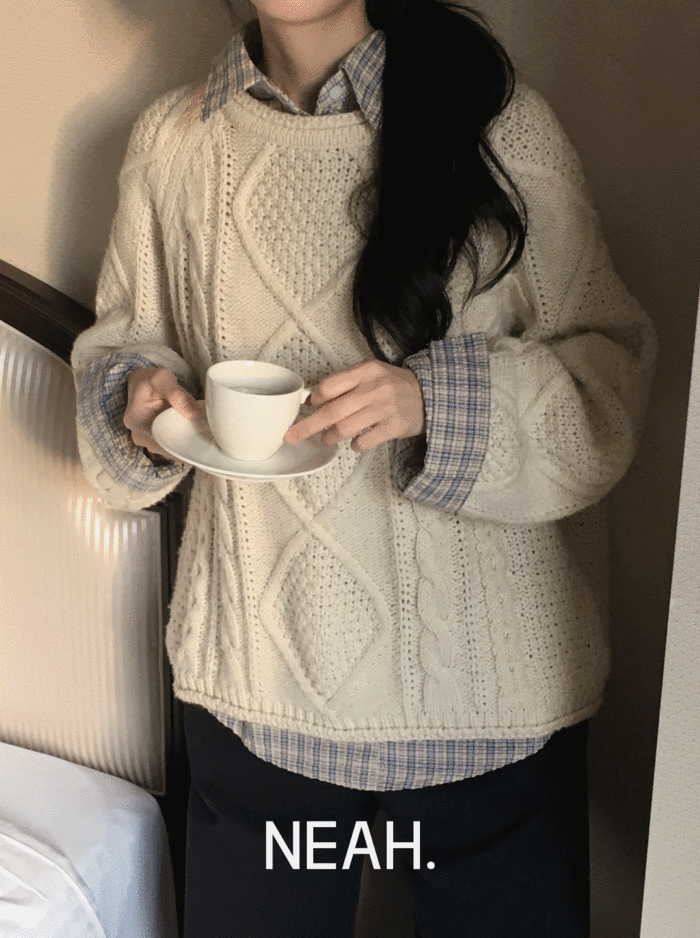 [오픈할인10%][NEAH] 로리 롤링 울 케이블 니트