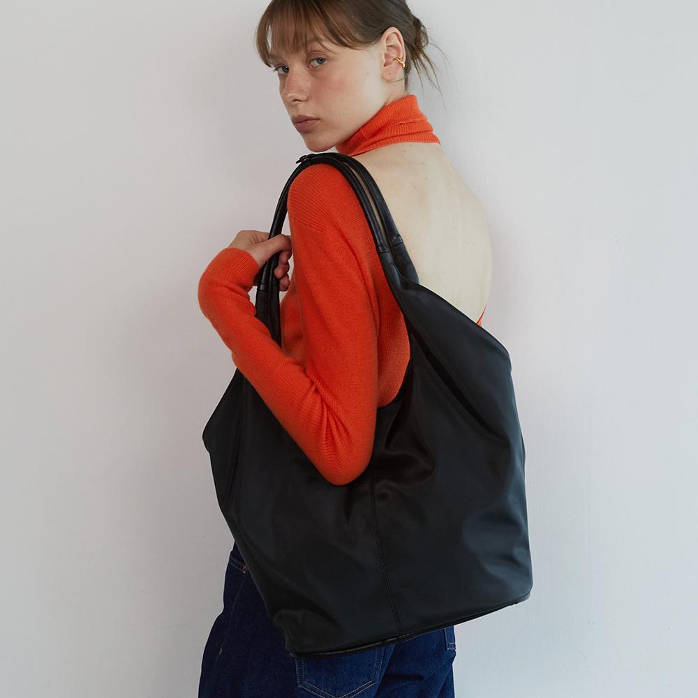 [29CM 단독] vase bag (nylon black)