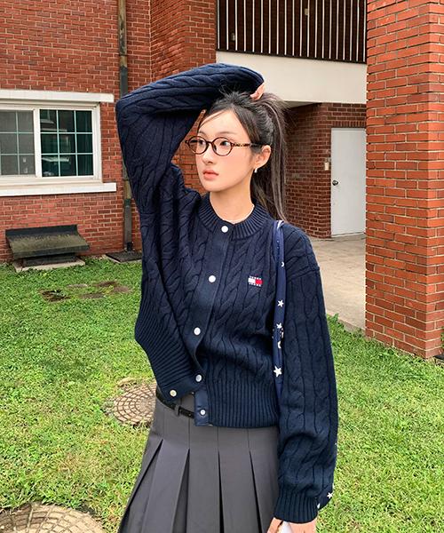 케이블 배지 가디건 (T32F6KCD10TWT2C1G)
