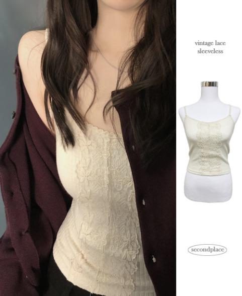 세컨드플레이스 [빈티지무드🤎] 센느 빈티지 레이스 크롭 나시 (1color) 봄/봄옷/봄신상/봄코디/레이스나시/레이어드나시/민소매