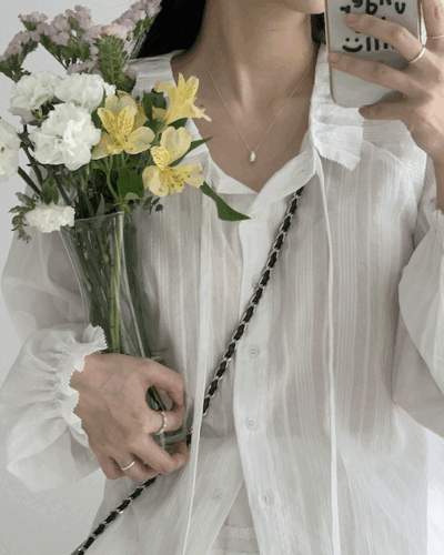 언더더힐 [바로배송💨] shy frill blouse (1color)