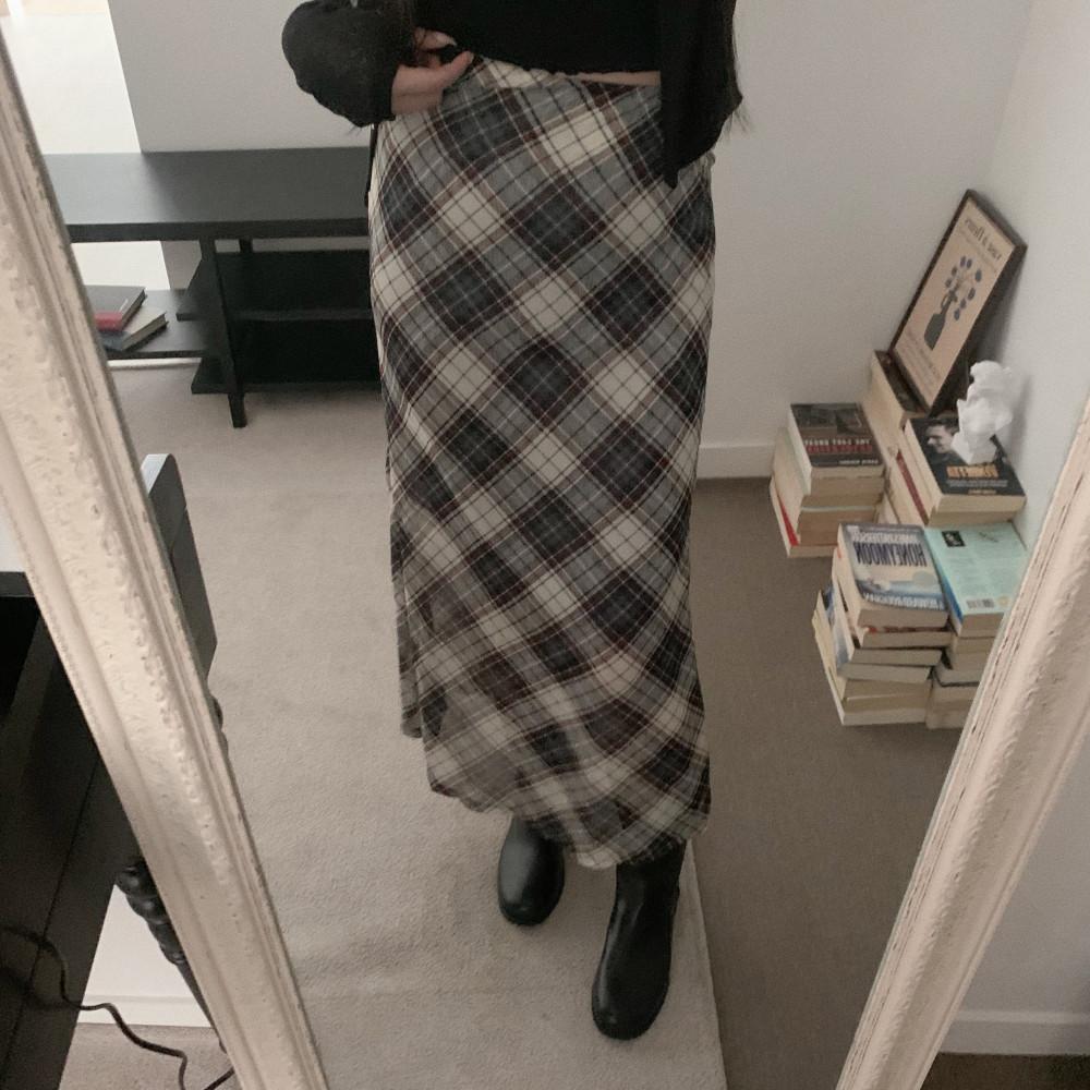 밴딩 체크 쉬폰 롱 스커트