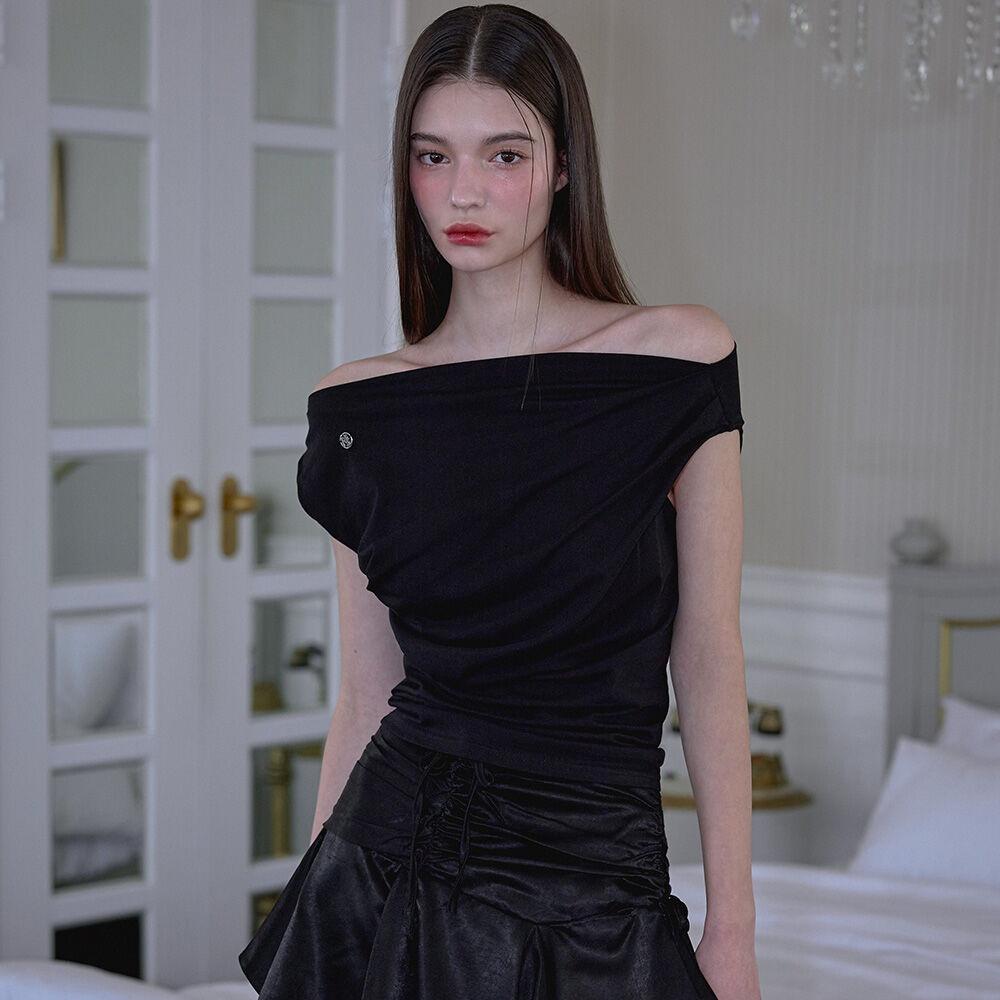 Drape Off Shoulder Sleeveless [Black]