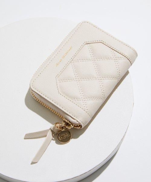 [BONNIE] 아이보리 퀼팅배색 가죽 지퍼동전지갑 JLWA2E181IV