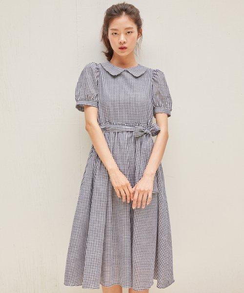 라운드 카라 플레어 원피스 하프 슬리브 체크 블랙