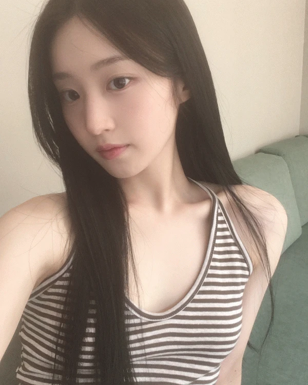 [국내생산🤍/민소매맛집] 모트 스트링 홀터 나시 탑