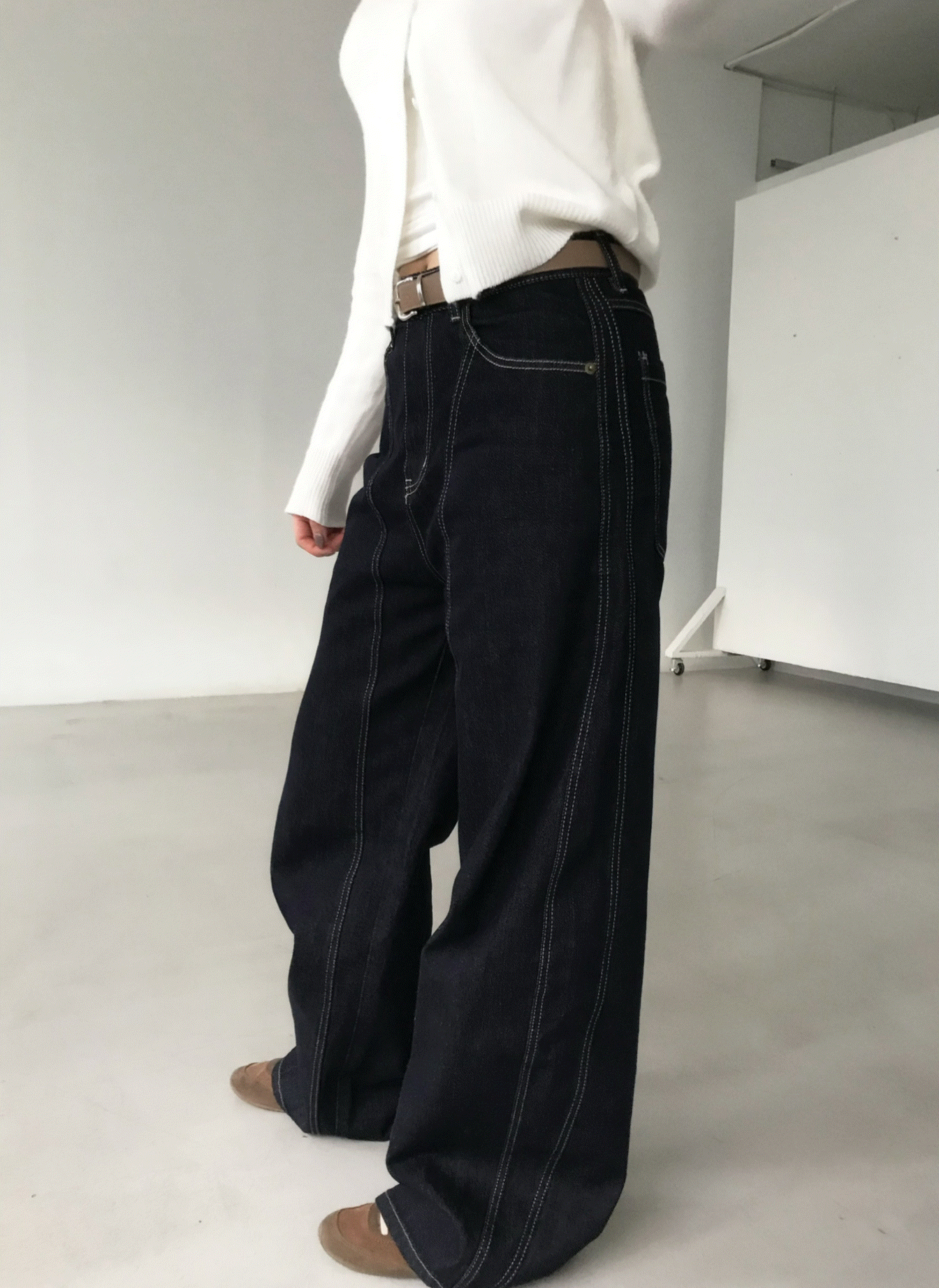 [겨울데님👖] 스티치 절개 생지 논페이드 데님 와이드 팬츠