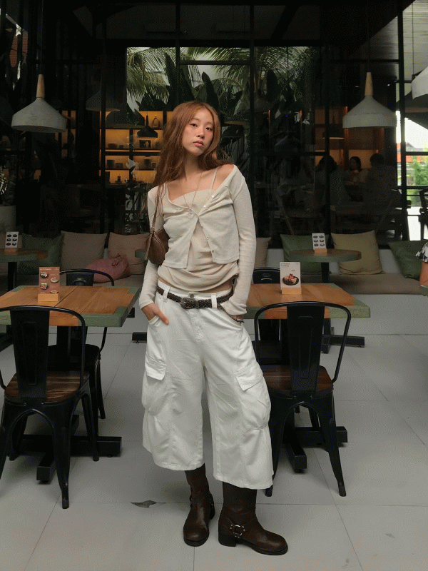 화이트 카고 버뮤다 팬츠