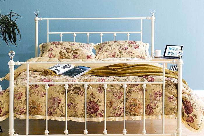 H9226 크리스탈 메탈침대 Q