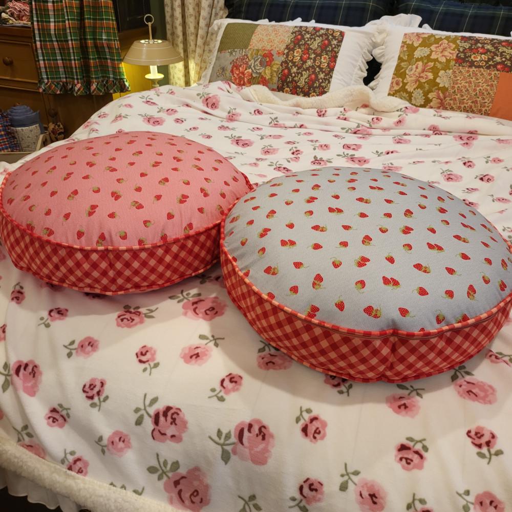 50센티 딸기 마카롱 쿠션 2종