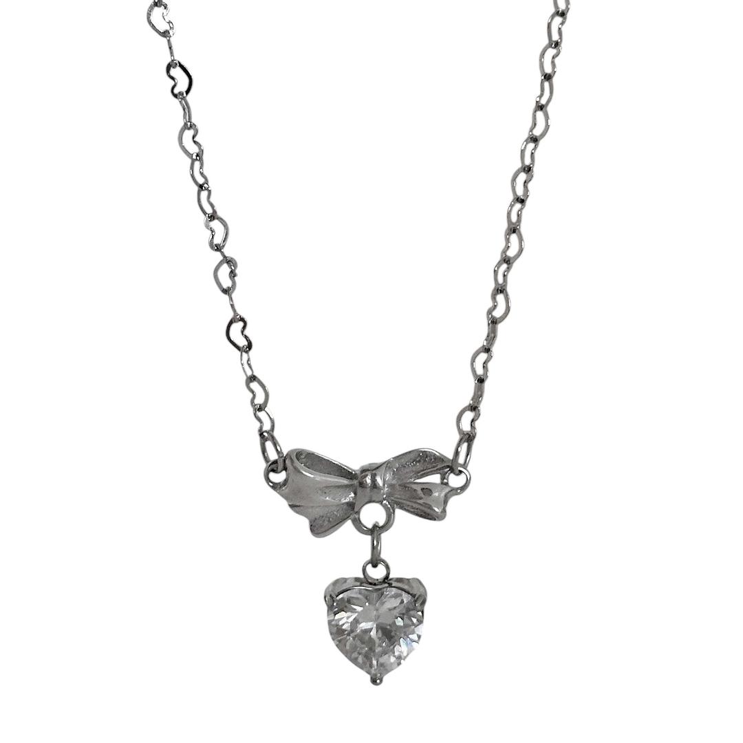 24 winter - cubic heart necklace