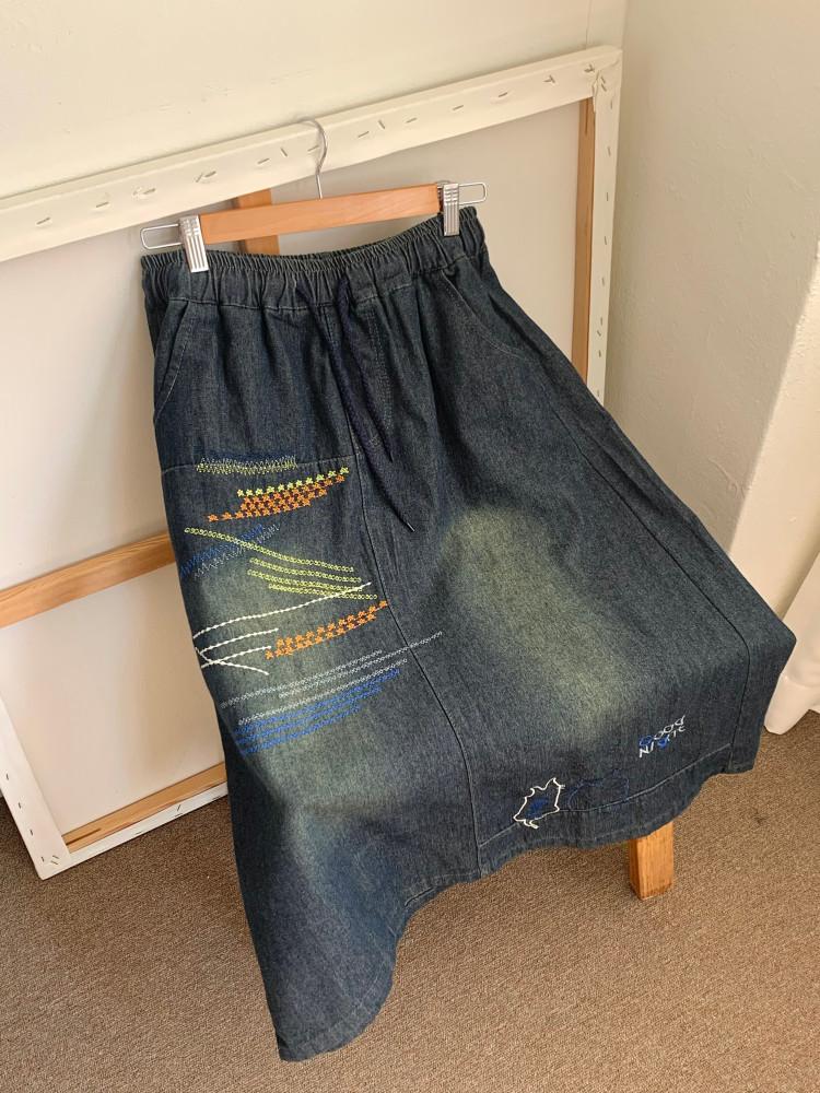 고양이 자수 청 스커트
