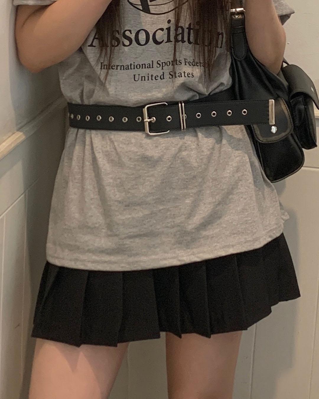 EYELET SILVER BUCKLE BELT