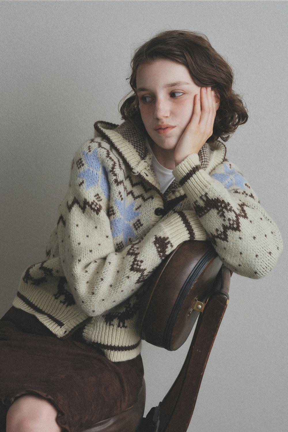 노르딕 스노우 플라워 후드니트_Butter