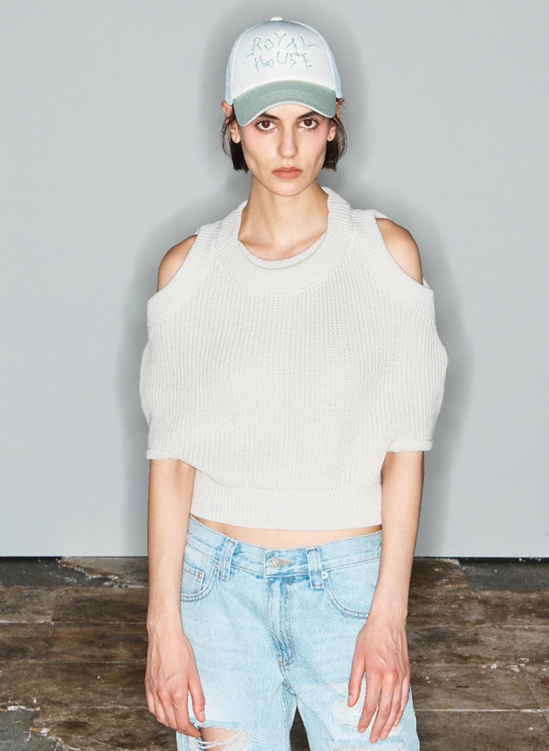 CUT-OUT KNIT CAPE, BEIGE