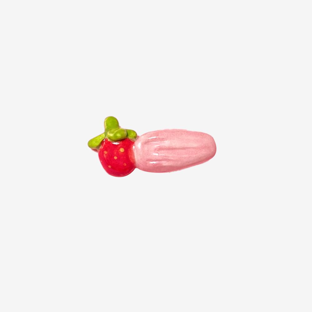 딸기 수저받침