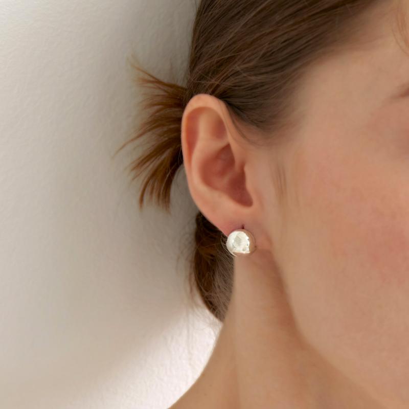 12mm ball touch earring