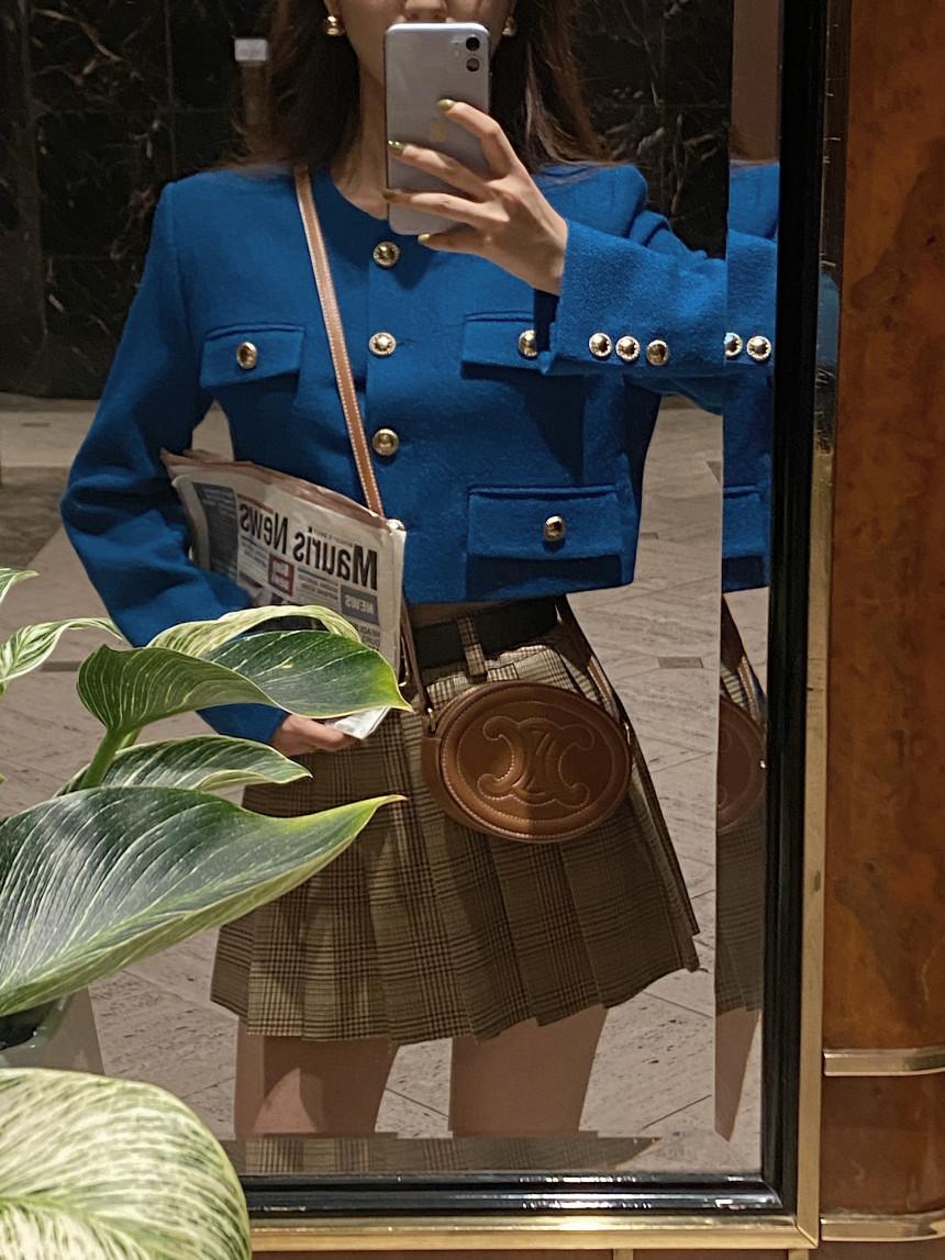 색상이 예쁜 숏 기장의 봄 자켓