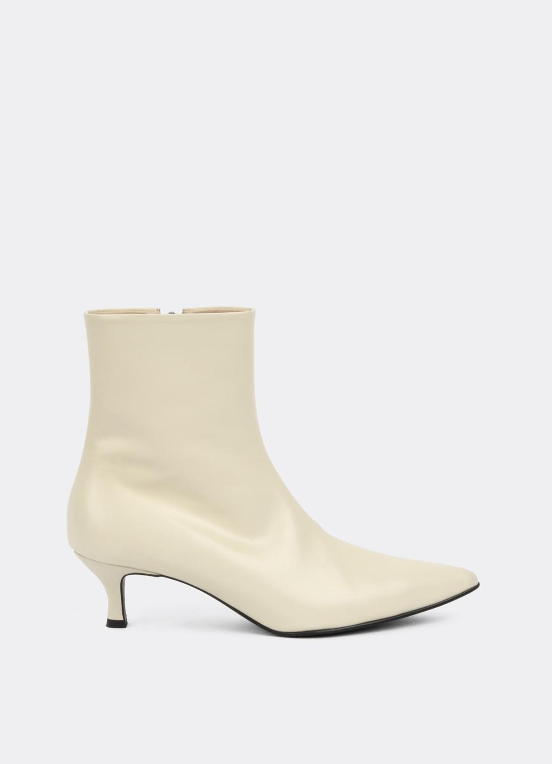 SHAFT ANKLE BOOTS (IVORY)