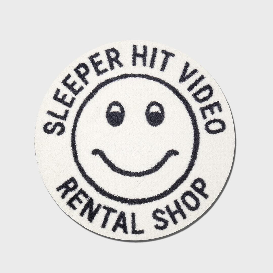 S.H.V. SMILEY RUG WHITE