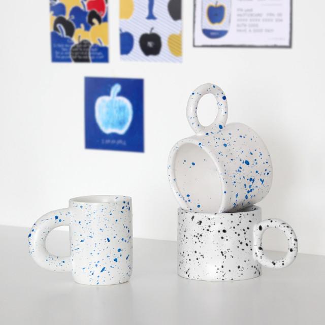 몽가 라운드 손잡이 점박이 잉크 무광 대용량 머그컵 북유럽 홈카페 유니크 특이한 머그잔 링핸들 집들이 생일선물