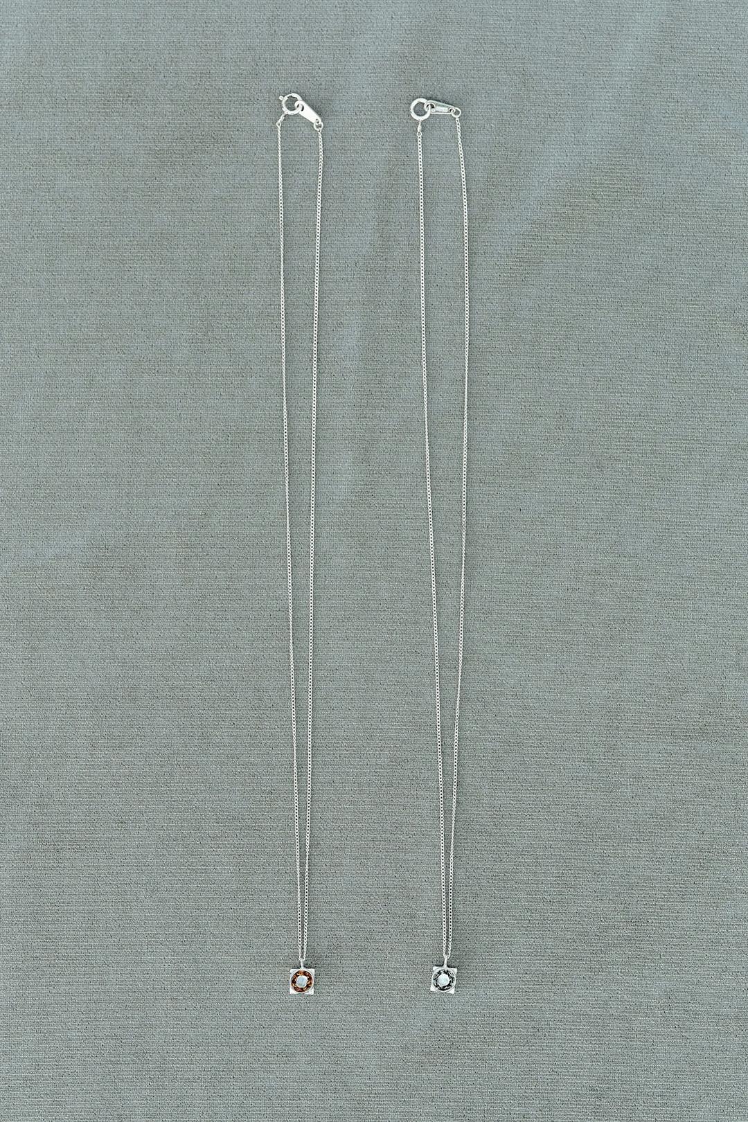 MINI SQUARE NECKLACE