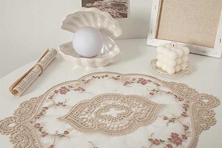 빈티지 플라워 잔꽃무늬 레이스 테이블매트