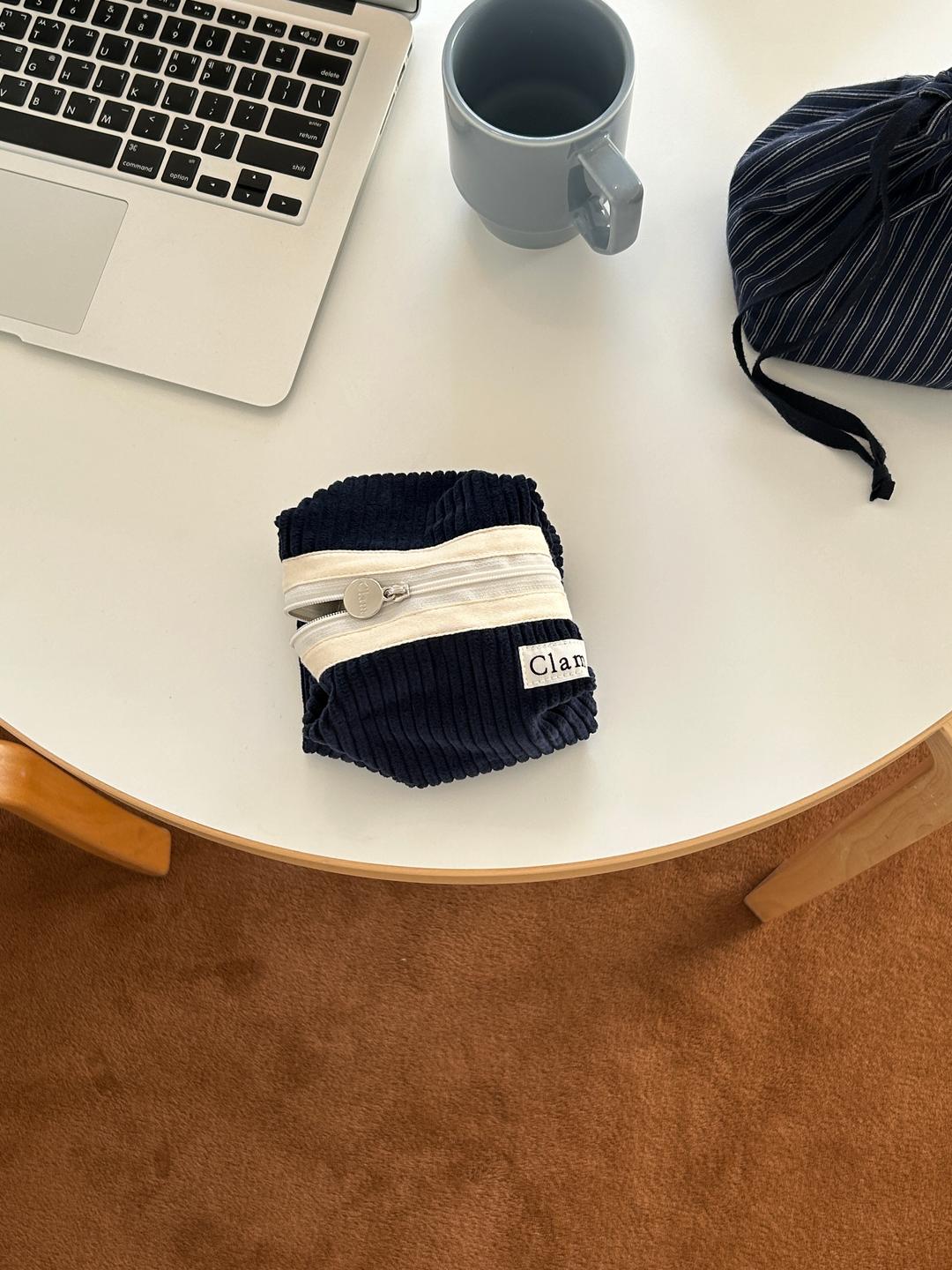 Clam round pouch _ Corduroy navy
