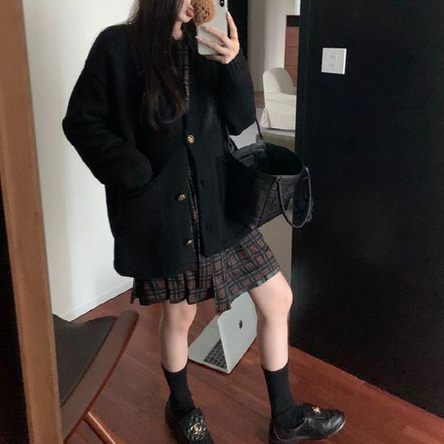 (코디세트)체크패턴 라운드넥 루즈핏 셔츠 미니원피스 왕버튼 겨울 가디건 니트 가디건 투피스 세트 캐주얼 러블리 하객룩 상견례 결혼식 간절기 데이트 데일리 오피스룩 셋업 SET