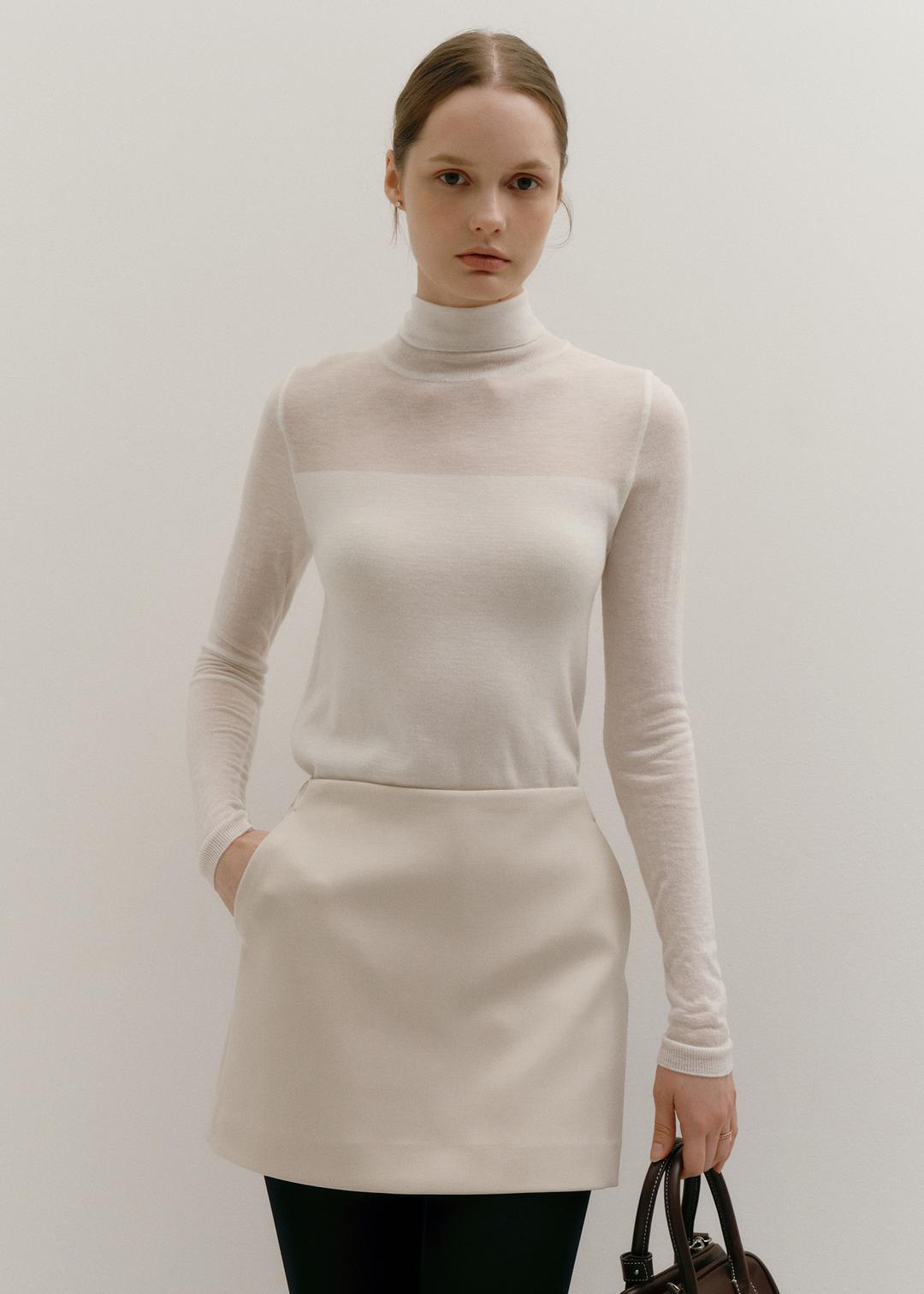 올리비아 블록 터틀넥