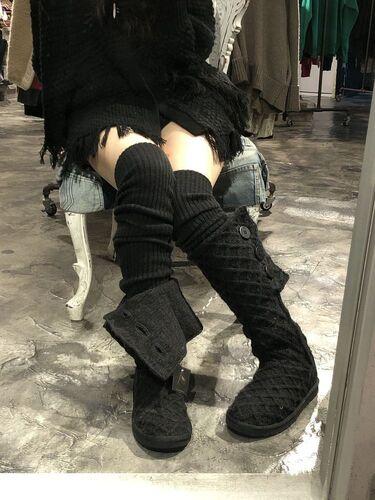 Black long leg warmers_hj