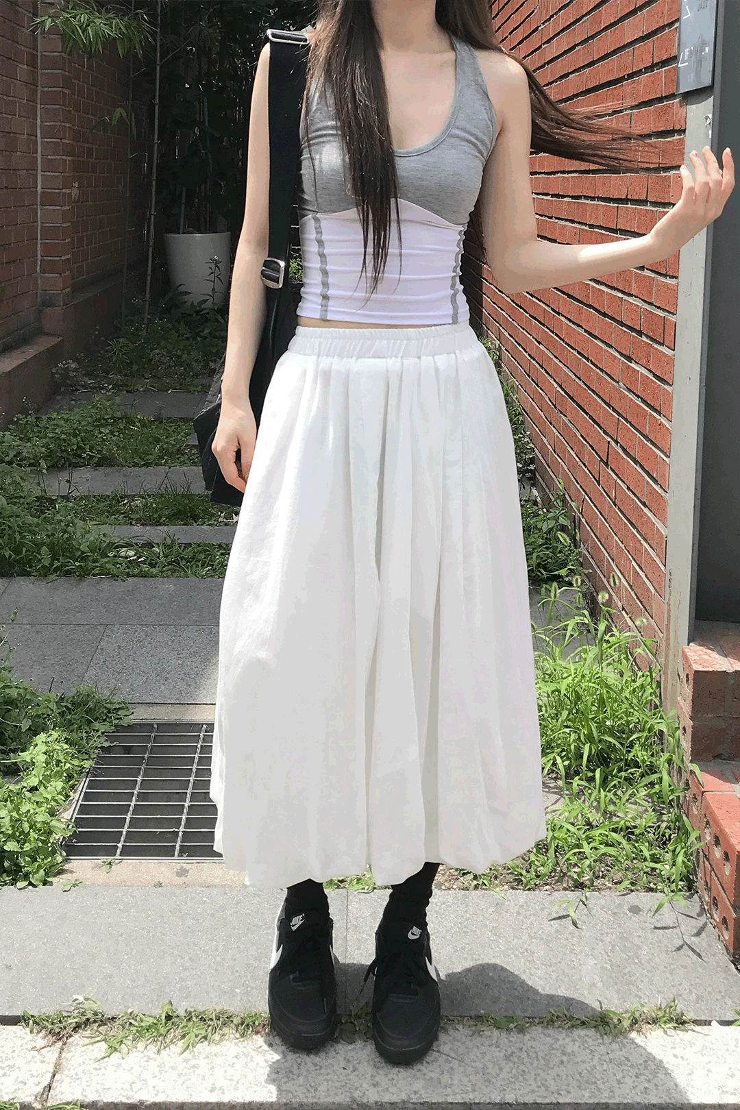 BLOCK LINE HALTER SLEEVELESS