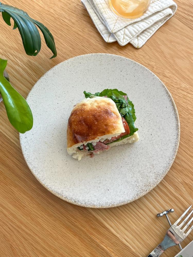 (러프 베이지 플레이트) 카네수즈 샌드 원형접시 메인접시 무광 플레이팅