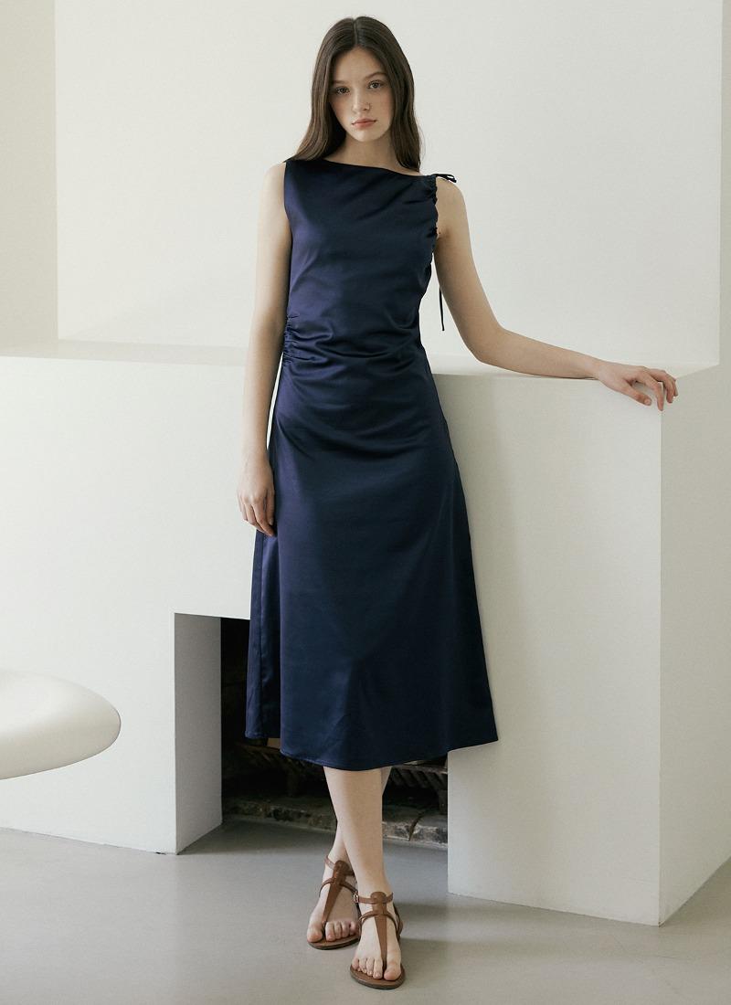 FRA GLOSSY UNBALANCE SHOULDER DRESS SATIN NAVY