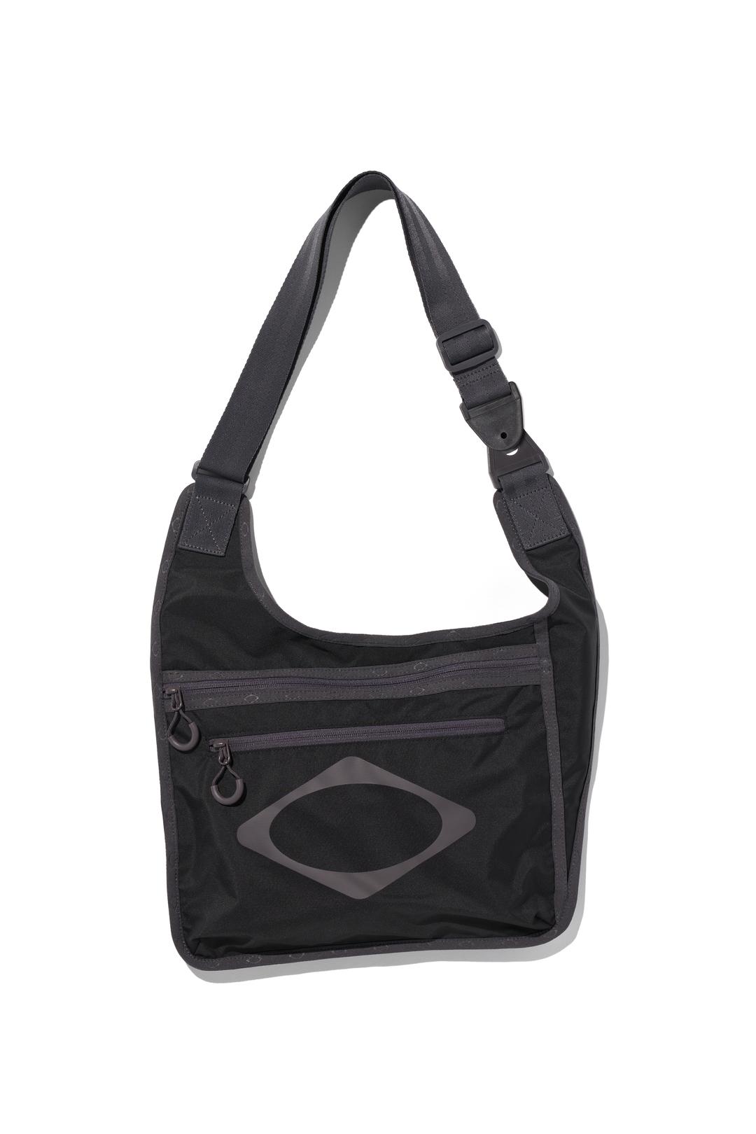 LIGHTWEIGHT FLAT CROSS BAG_BLACK