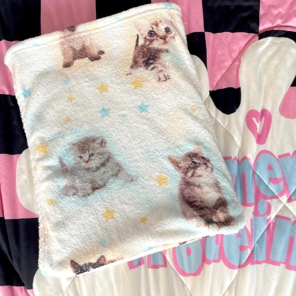 담요 고양이 이불 사무실 키치 에어컨 무릎 y2k