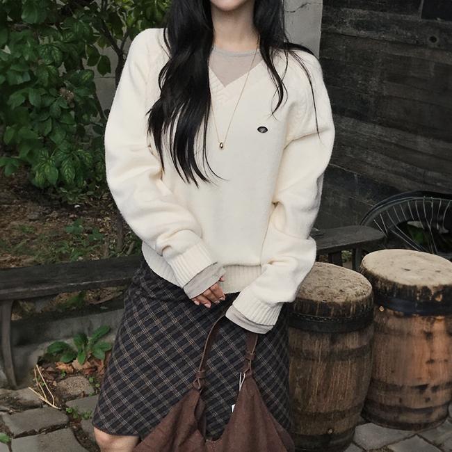 니썸 [겨울필수소장템💗브이넥+라운드넥/올리브✌아쿠아블루💦][소프트촉감/여유핏니트/겨울니트/레이어드/출근룩/데일리룩/하객룩][데일리/베이직][MADE]소프트웜니트 - 6color