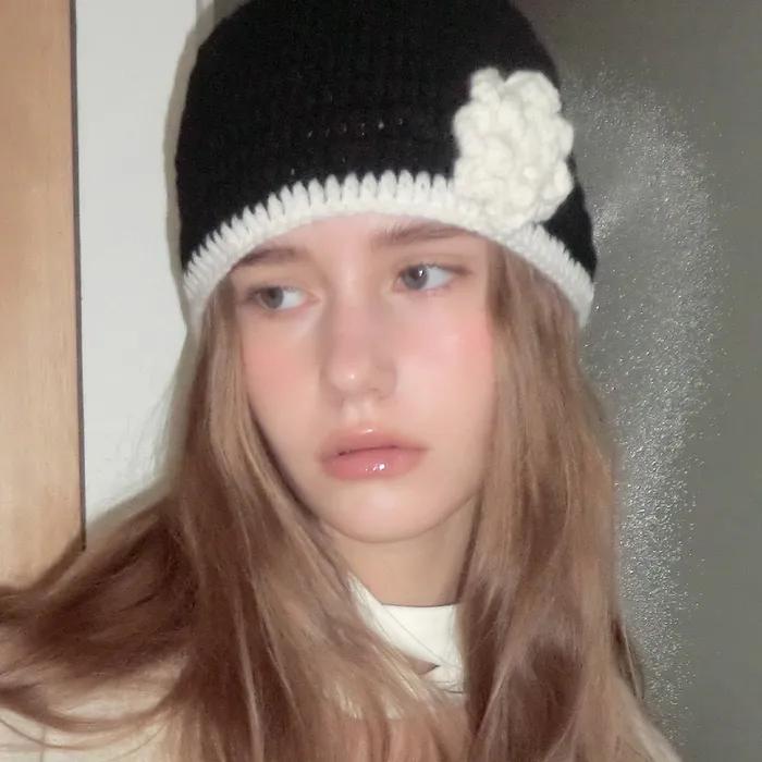 WOOL HANDMADE KNIT BEANIE - BLACK