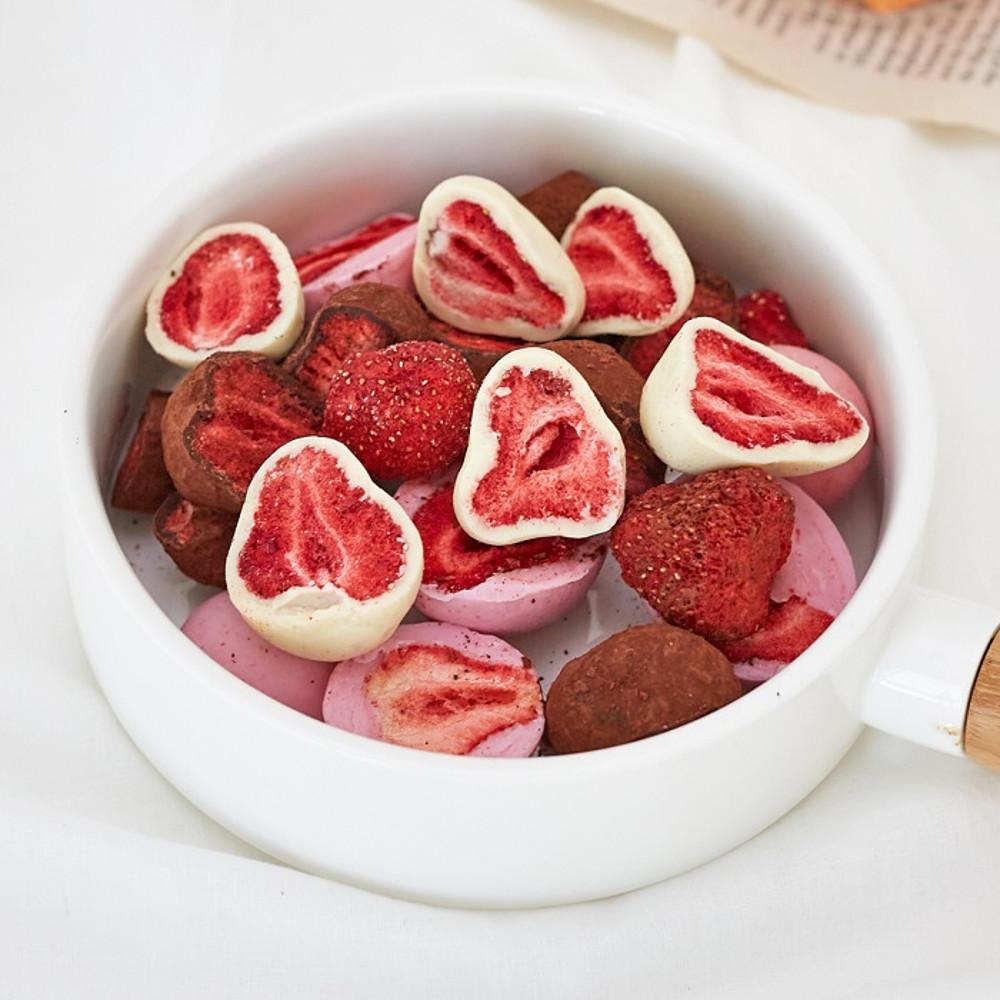 [어버이날, 스승의날] 선물로 좋은 프리미엄 커버쳐로 만든 동결건조 딸기 초콜릿 120g