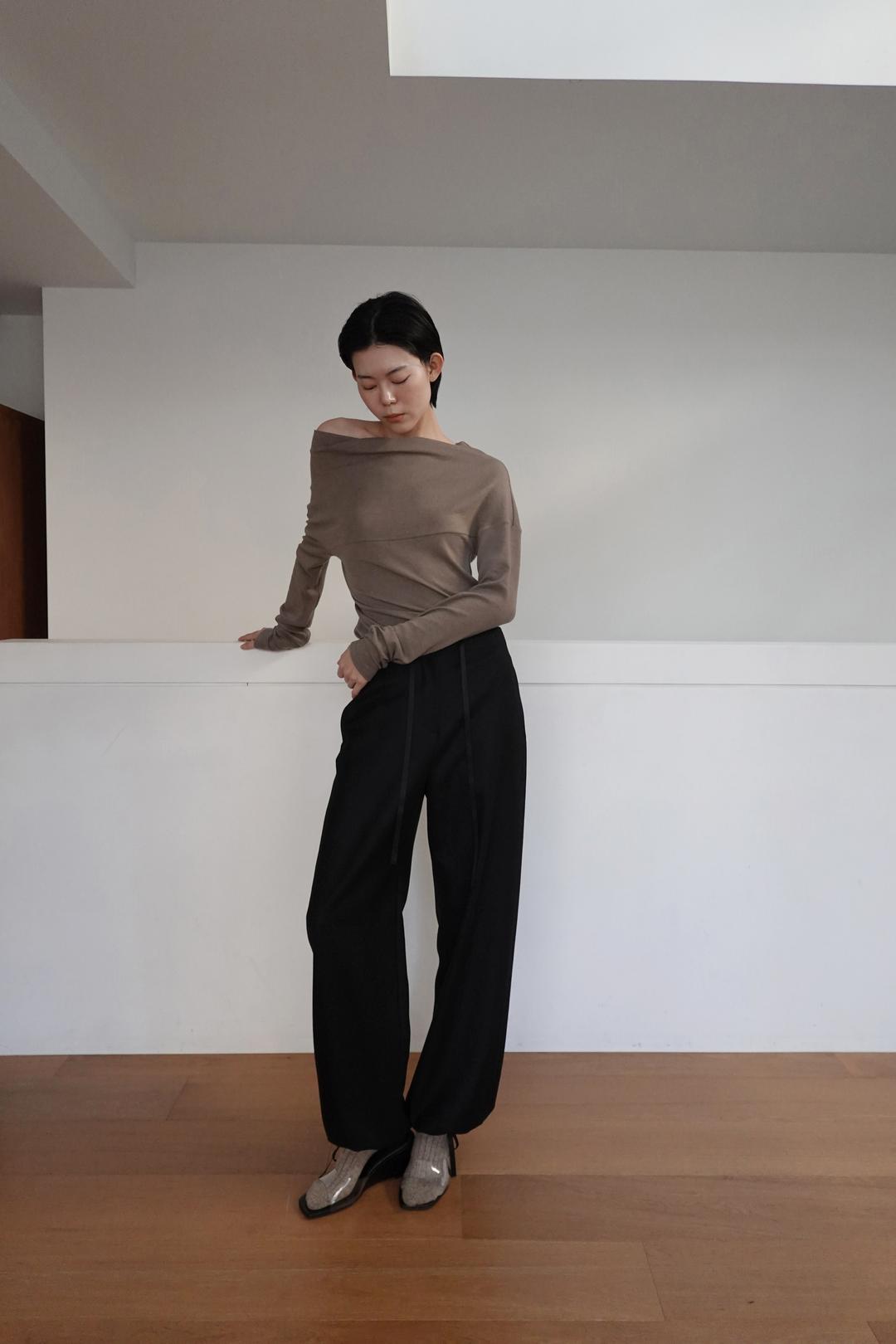 [12월 5일 순차 출고] 울 롱슬리브 탑 - 베이지