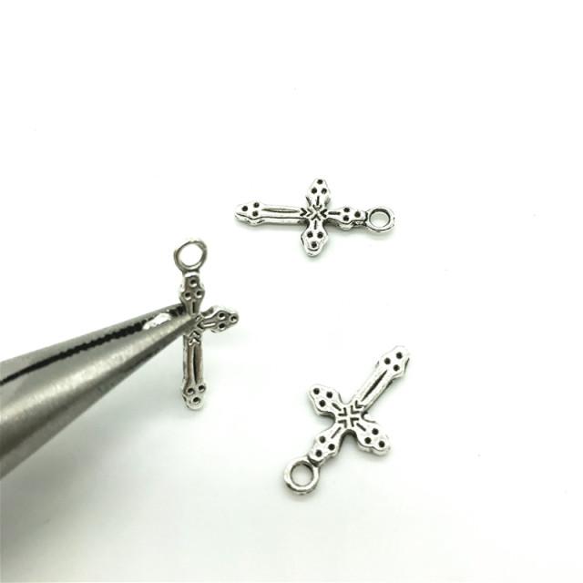 (5개입) 실버색 작은 십자가 펜던트 21x11mm