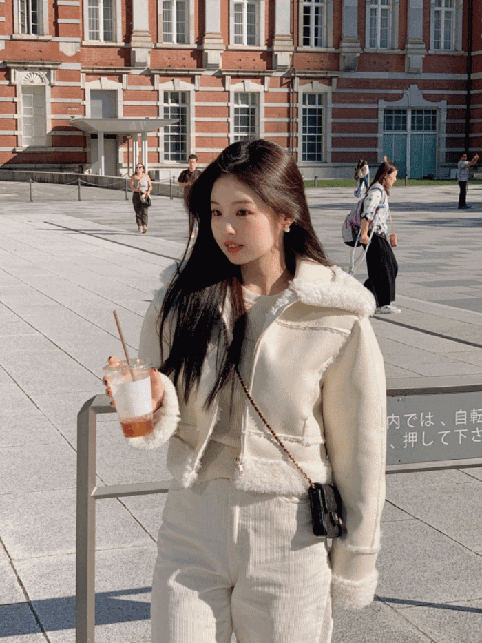 (인스타문의폭주) 폴인 레더 크롭 무스탕 (3color)