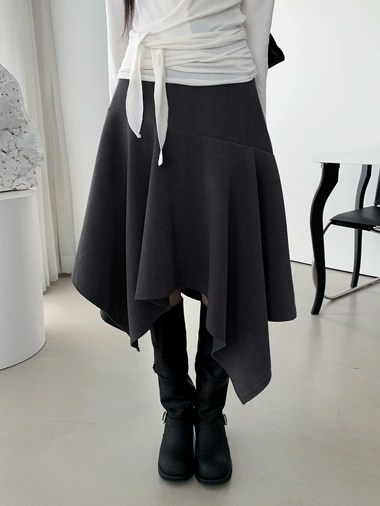 하이리밋 폰디 스웨이드 뒷밴딩 언발 미디 스커트