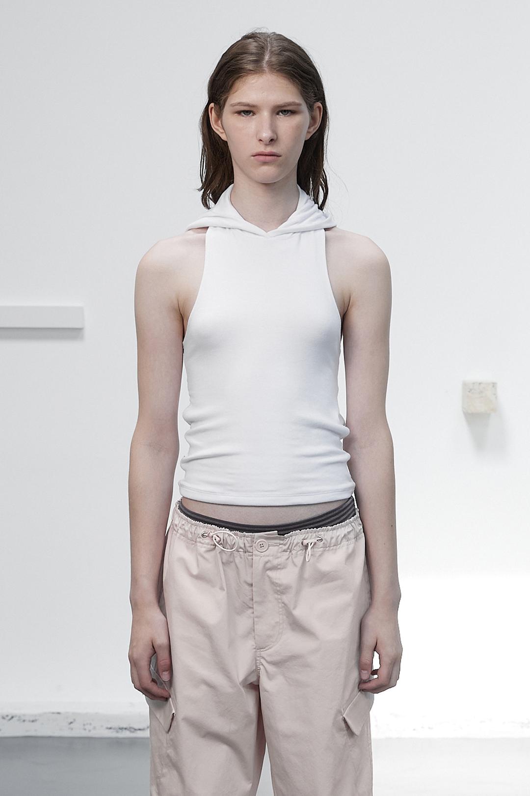SLIM HOODIE BACK OPEN SLEEVELESS / WHITE
