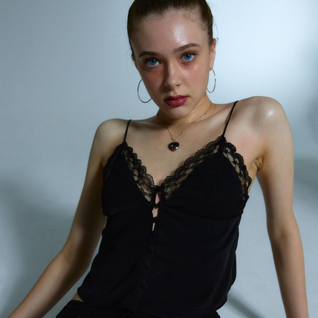 LACE TOP BLOUSE BLACK