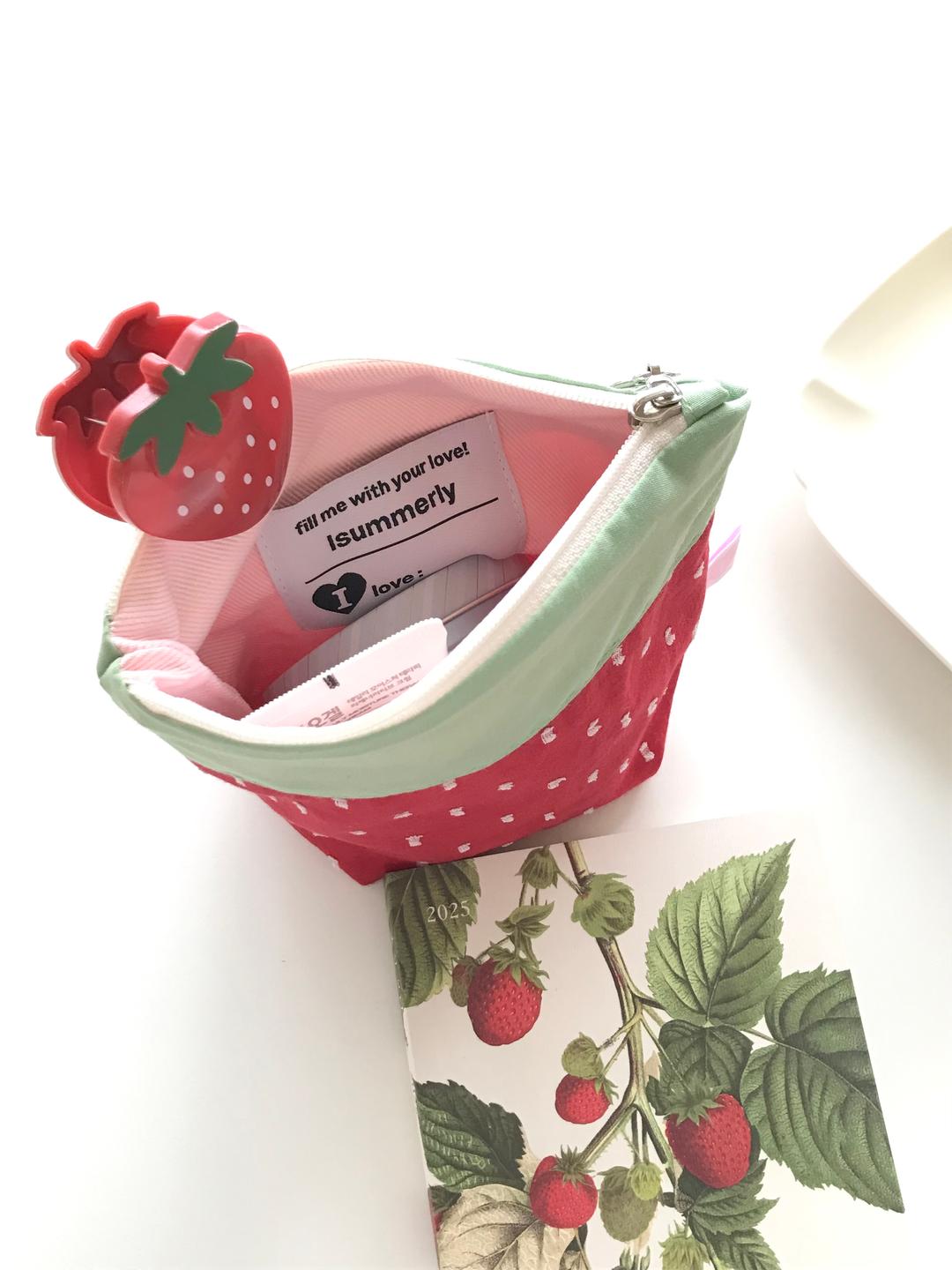 love berry pouch 딸기 파우치 /  2 colors