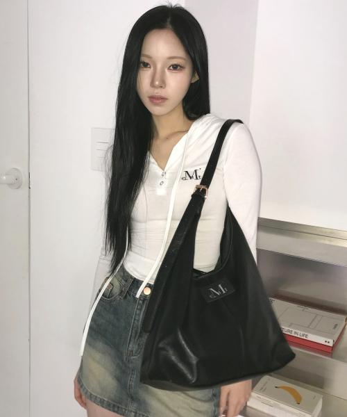 [파우치 증정] 크레센트 레더 숄더백 남녀공용