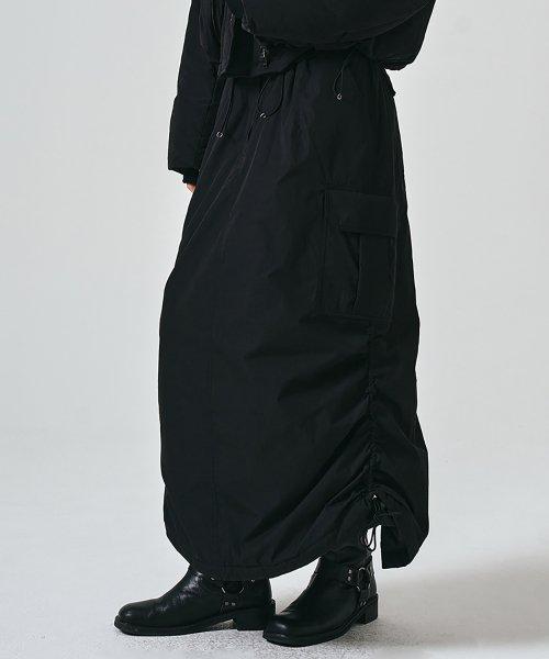 패딩 파라수트 스커트 (블랙)